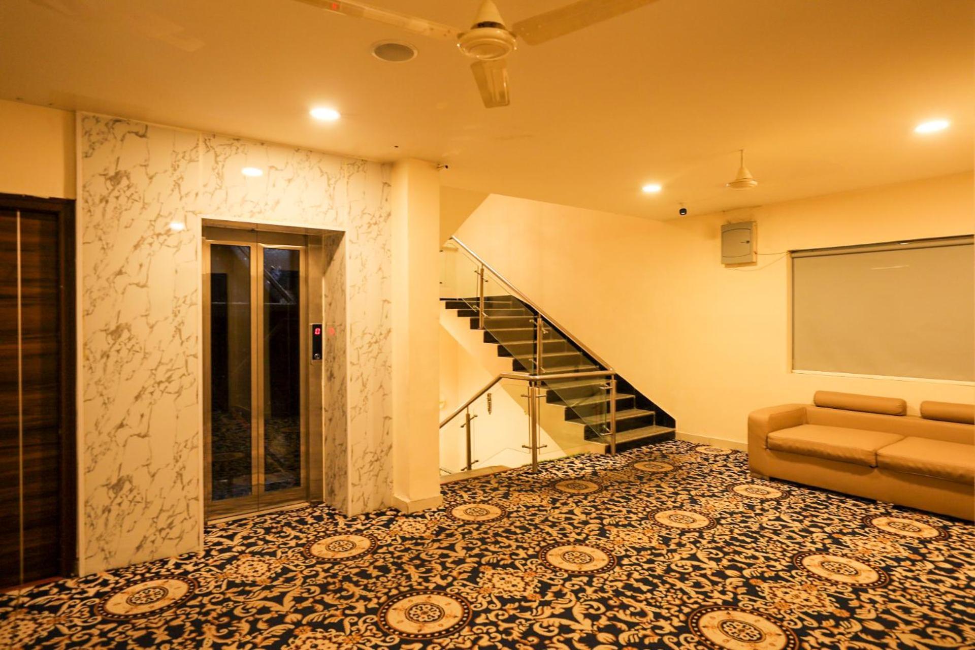 Hotel White Fields Hitec City, Hyderabad Exterior foto